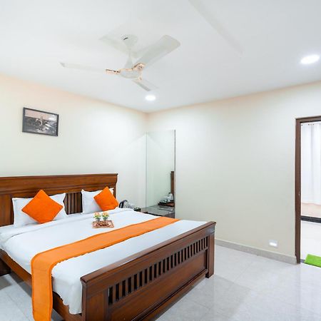 Voila At Nest Hotel Hyderabad Ngoại thất bức ảnh