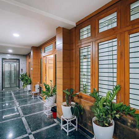 Voila At Nest Hotel Hyderabad Ngoại thất bức ảnh