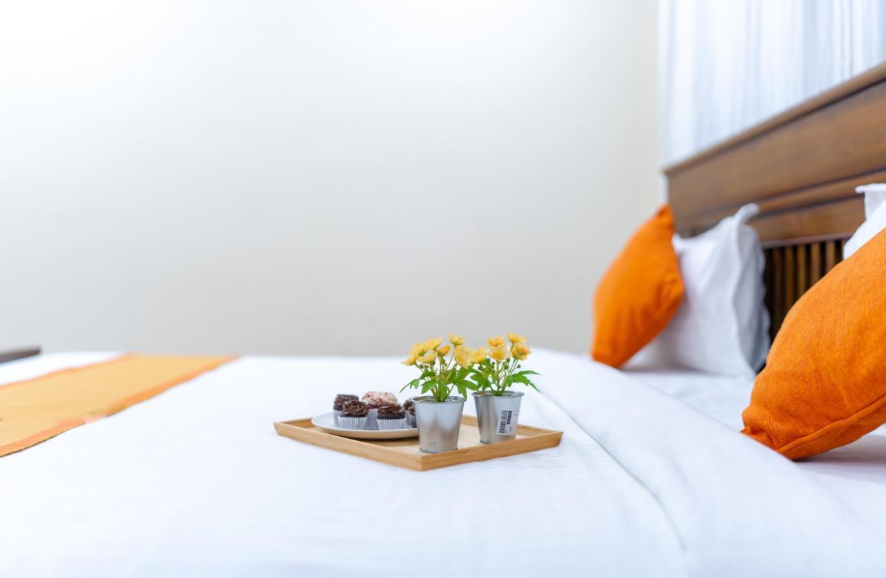 Voila At Nest Hotel Hyderabad Ngoại thất bức ảnh