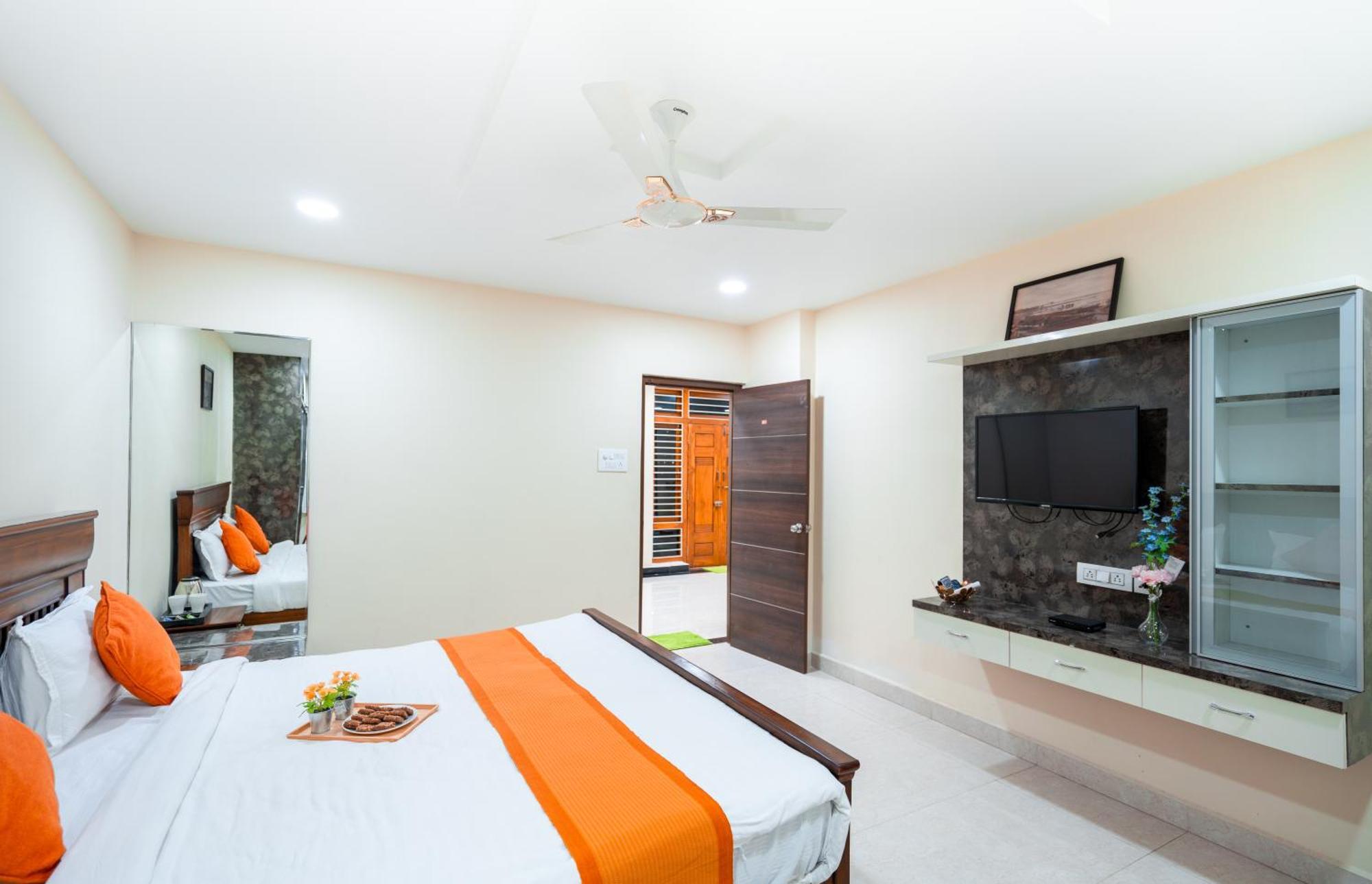 Voila At Nest Hotel Hyderabad Ngoại thất bức ảnh